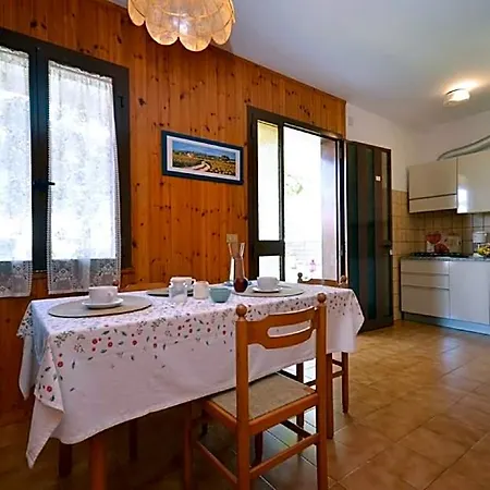 With A Wooden Design 600m From The Bibione